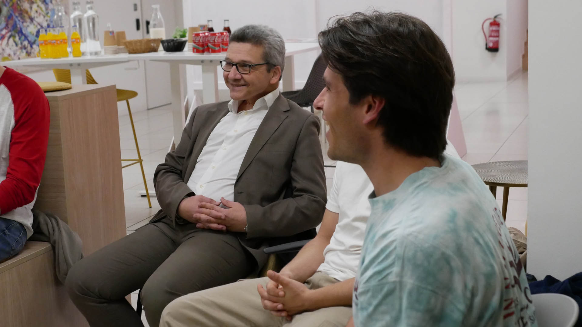 Uneix-te. Connecta. Inspira't.